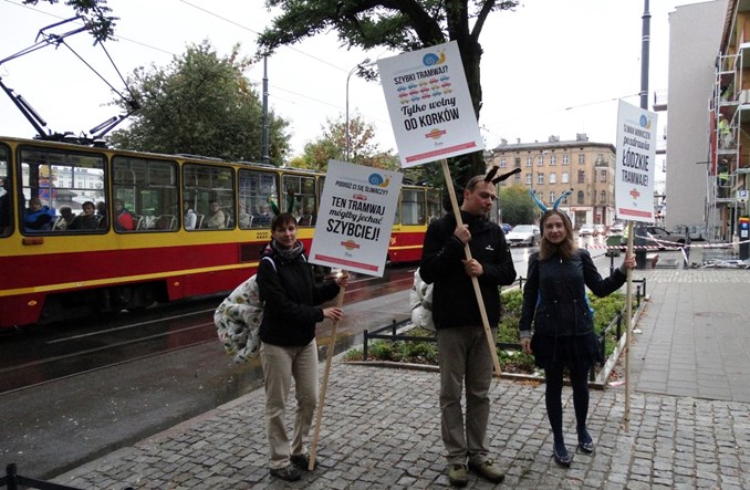 Łódź: Ślimaki wygrywają z tramwajami